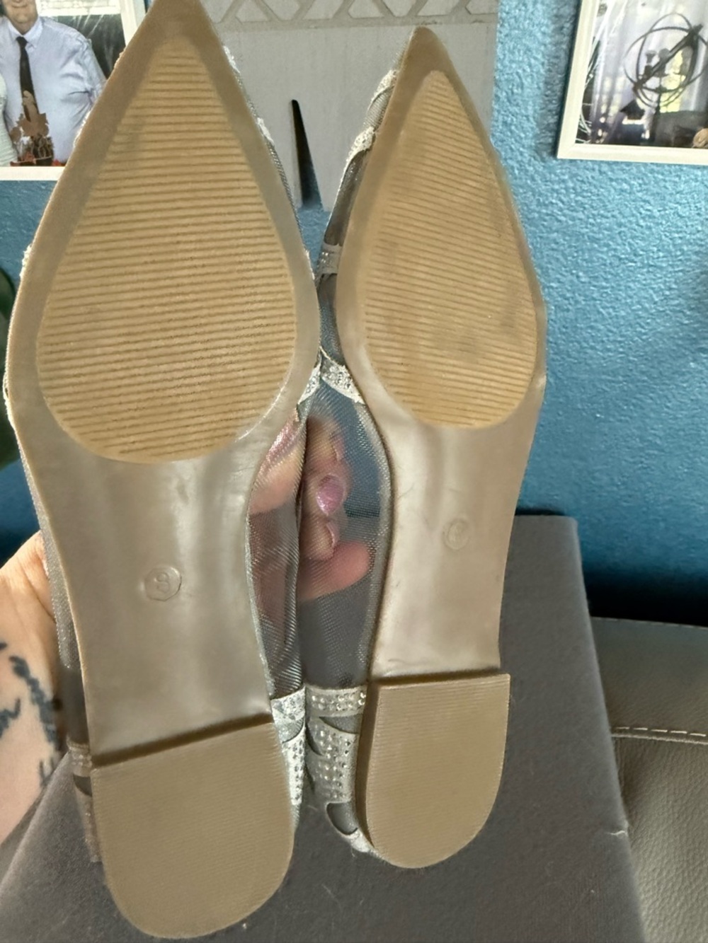 Women's Silver Pointed-Toe Mesh Flats. Size 8 - Picture 7 of 7